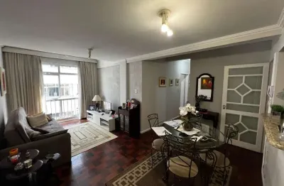 Andar alto, 2 quartos e localização privilegiada no centro de florianópolis.