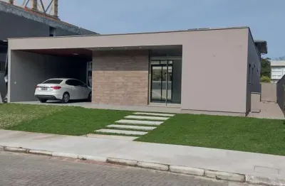 Á venda | condomínio fechado, 170 m², churrasqueira e 2 suítes - villa ratones, em florianópolis.