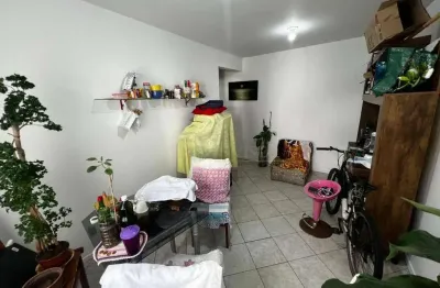 À venda | 55 m², 2 quartos e 1 vaga de garagem - Praia de Canasvieiras, em Florianópolis.