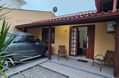 Á venda | 150 m², 4 quartos e 2 vagas de garagem - balneário do estreito, em florianópolis.