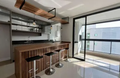 À venda | 87 m², 2 quartos (ambos suítes), mobiliado, sacada com churrasqueira e 3 vagas de garagem - agronômica, em florianópolis.