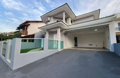 Locação | casa com 3 quartos, 250 m², piscina privativa e 2 vagas - palhoça/sc.