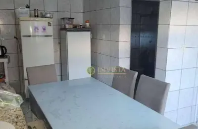 2 suítes e 1 vaga em localização privilegiada no estreito em florianópolis.