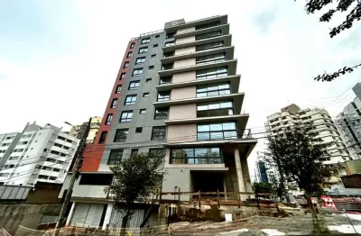 Novo  3 suítes , 152 m² e 3 vagas de garagem + hobby box - centro, em florianópolis.