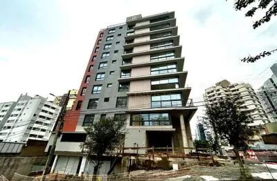 Novo  3 suítes , 152 m² e 3 vagas de garagem + hobby box - centro, em florianópolis.