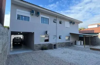 À venda | Prédio com 5 apartamentos - Ingleses, em Florianópolis.