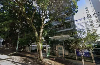 À venda | 117 m², andar alto, 3 quartos, sacada com churrasqueira e 2 vagas - av. trompowsky, centro de florianópolis.