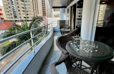 Mobiliado com 4 quartos e 2 vagas - à venda no centro de florianópolis.