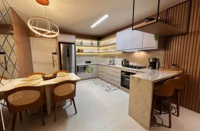 Mobiliado, sacada com churrasqueira e 2 vagas à venda no bairro ingleses.