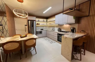 Mobiliado, sacada com churrasqueira e 2 vagas à venda no bairro ingleses.