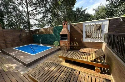 Condomínio fechado, 3 quartos sendo 2 suítes, 1 loft mobiliado na área externa e 4 vagas no campeche - à venda