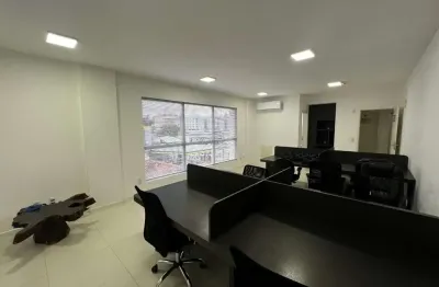 À venda | sala comercial com 32m² e 1 vaga de garagem - capoeiras, florianópolis.
