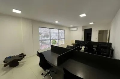 À venda | sala comercial com 32m² e 1 vaga de garagem - capoeiras, florianópolis.