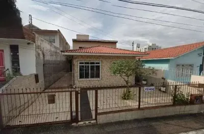 Casa com edícula e 5 vagas de garagem à venda no saco dos limões.