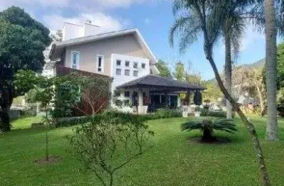 À venda | 310 m², 3 suítes, terraço privativo e espaço gourmet com churrasqueira - ratones, em florianópolis.