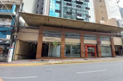 À venda | sala comercial com 48m² privativos - em frente ao lira tênis clube, em florianópolis.