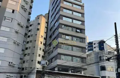 Sala comercial com 1 vaga à venda no centro de florianópolis.