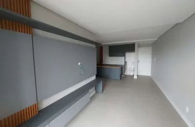 Semi mobiliado, sacada com churrasqueira e 1 vaga à venda nos ingleses.