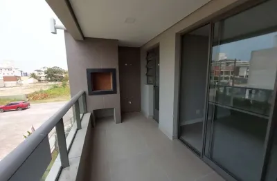 Sacada com churrasqueira, 3 quartos e 2 vagas à venda nos ingleses.