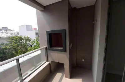 Sacada com churrasqueira, 2 quartos e 1 vaga à venda nos ingleses.