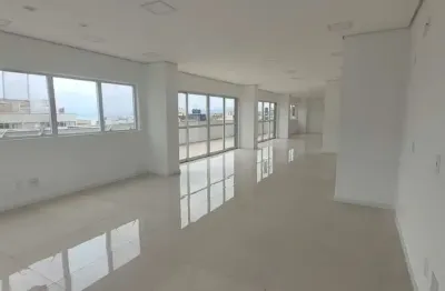 Andar/sala comercial com vista mar e 2 vagas - centro de florianópolis.
