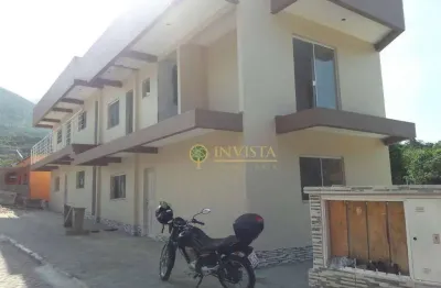 Oportunidade para investidores! prédio de 270 m² com 6 vagas e 6 apartamentos na palhoça.