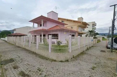 À venda | 495 m², 3 quartos, sacada, jardim - santo amaro da imperatriz.
