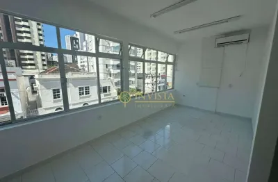 Sala comercial com 4 salas para alugar na Rua Dom Jaime Câmara, 245, Centro, Florianópolis