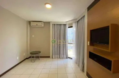 À venda no centro de florianópolis! próximo ao parque da luz e ponte hercílio luz, semi mobiliado e com 1 vaga de garagem.