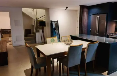 Duplex com vista mar, 3 suítes e 3 vagas de garagem - à venda em jurerê.