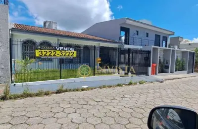 Á venda  |  177m² de área construída, 4 quartos, churrasqueira e 2 vagas de garagem - bairro santa mônica