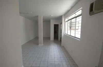 Apartamento com 1 quarto para alugar na Rua Tereza Cristina, 139, Estreito, Florianópolis