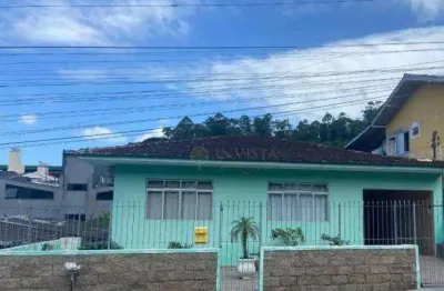Terreno de 573m² com duas casas! à venda na trindade, próximo à ufsc