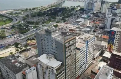 Sala comercial com 64m² - À venda no Centro de Florianópolis.