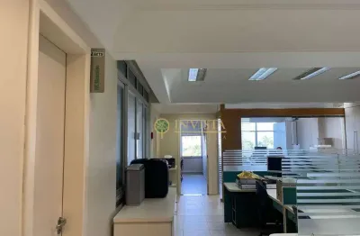 Sala comercial com 106m² - à venda no centro de florianópolis.