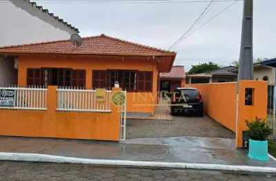 À venda | Casa com 115m² construídos, 3 quartos e 3 vagas de garagem - Rio Vermelho, Florianópolis.