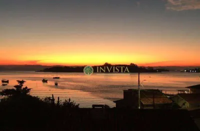 Terreno de 23.336 m² Frente Mar no Ribeirão da Ilha - À venda em Florianópolis.
