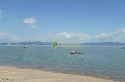 À venda | 288 m², pé na areia, frente mar, 2 quartos e 4 vagas de garagem - cacupé, em florianópolis.