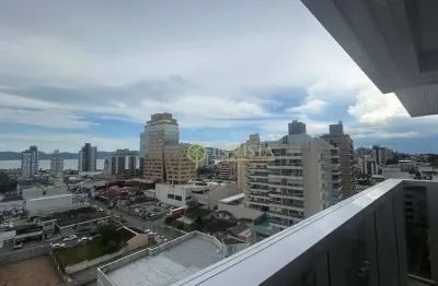 Andar alto, sacada com churrasqueira e vista para o mar, 3 quartos (sendo 3 suítes) e 2 vagas de garagem - à venda no bairro estreito.