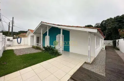 Casa à venda com 3 quartos, varanda gourmet com churrasqueira e 2 vagas de garagem - praia dos ingleses, em florianópolis.