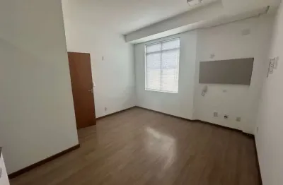 Sala comercial com 21m² - locação no bairro estreito.