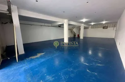 Para locação - 220m² de área privativa, 2 vagas de garagem no bairro saco grande
