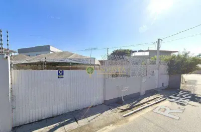 Locação! Viabilidade Comercial, 15 quartos, piscina, churrasqueira e 4 vagas de garagem.