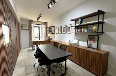 Sala comercial com 32,86m² - à venda no centro de florianópolis.