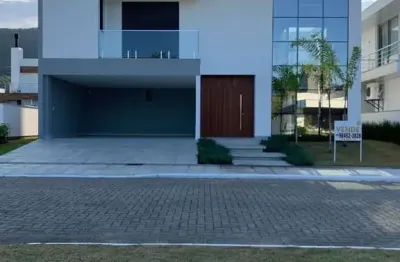 À venda | villa ratones, 320 m², 3 suítes, piscina privativa e 2 vagas de garagem.
