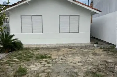 À venda | 65m² construídos, 2 quartos e 1 vaga de garagem - ribeirão da ilha, florianópolis.