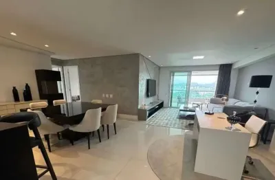 À venda | Andar Alto, Vista Mar, Sacada com churrasqueira, 3 quartos e 2 vagas de garagem - Agronômica, em Florianópolis.