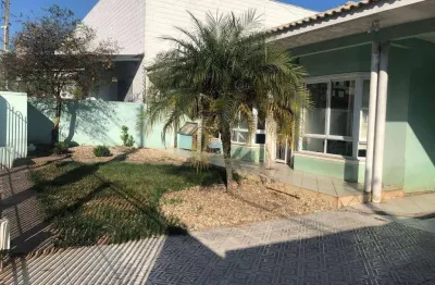 À venda | casa com 4 quartos, 300 m² e 4 vagas de garagem - abraão, em florianópolis.