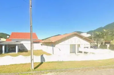 Á venda - 100m² de área privativa, 2 quartos, semi mobilida - praia de fora / palhoça