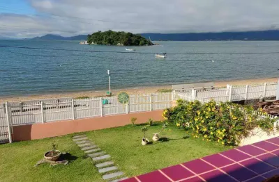 À venda | frente mar, 403 m², 3 quartos, edícula e 3 vagas de garagem - tapera, em florianópolis.